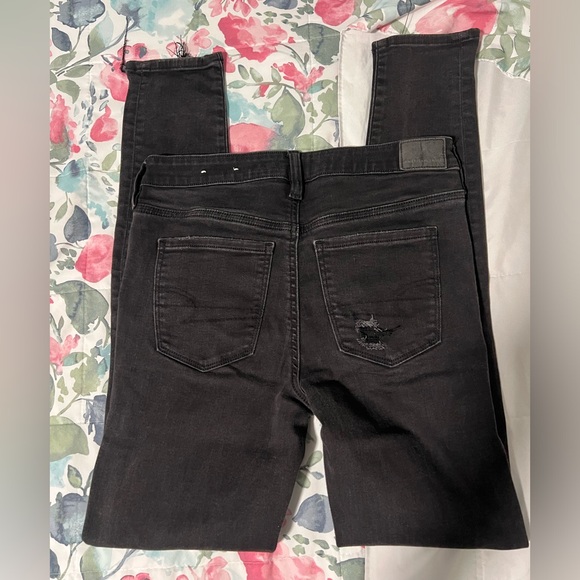American Eagle Outfitters Black Ripped Skinny Jeans - Picture 3 of 5